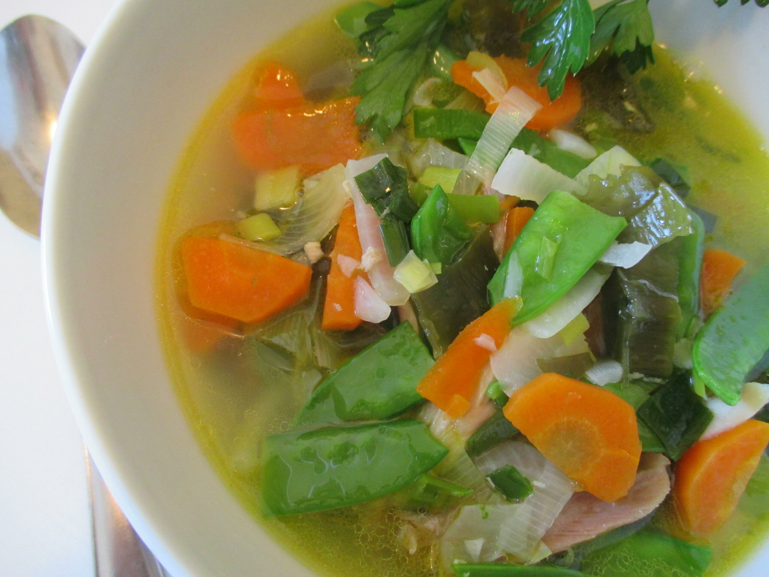 Misosuppe mit Frühlingsgemüse