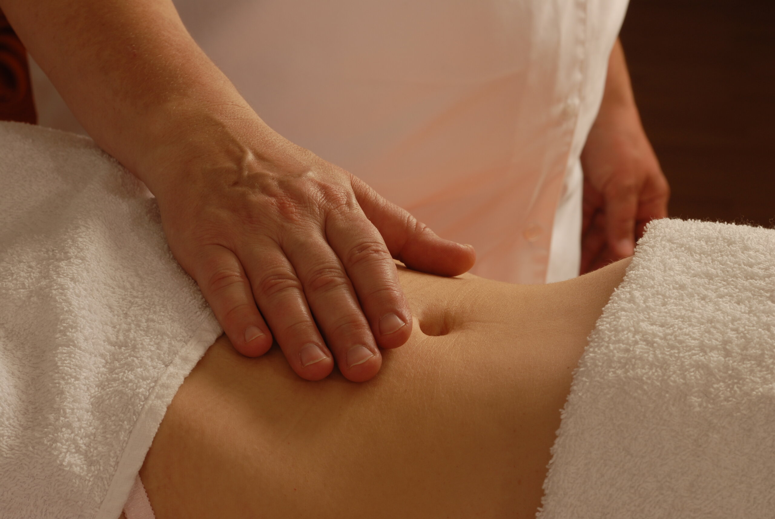 Bauchwickel Sanfte Bauchmassage