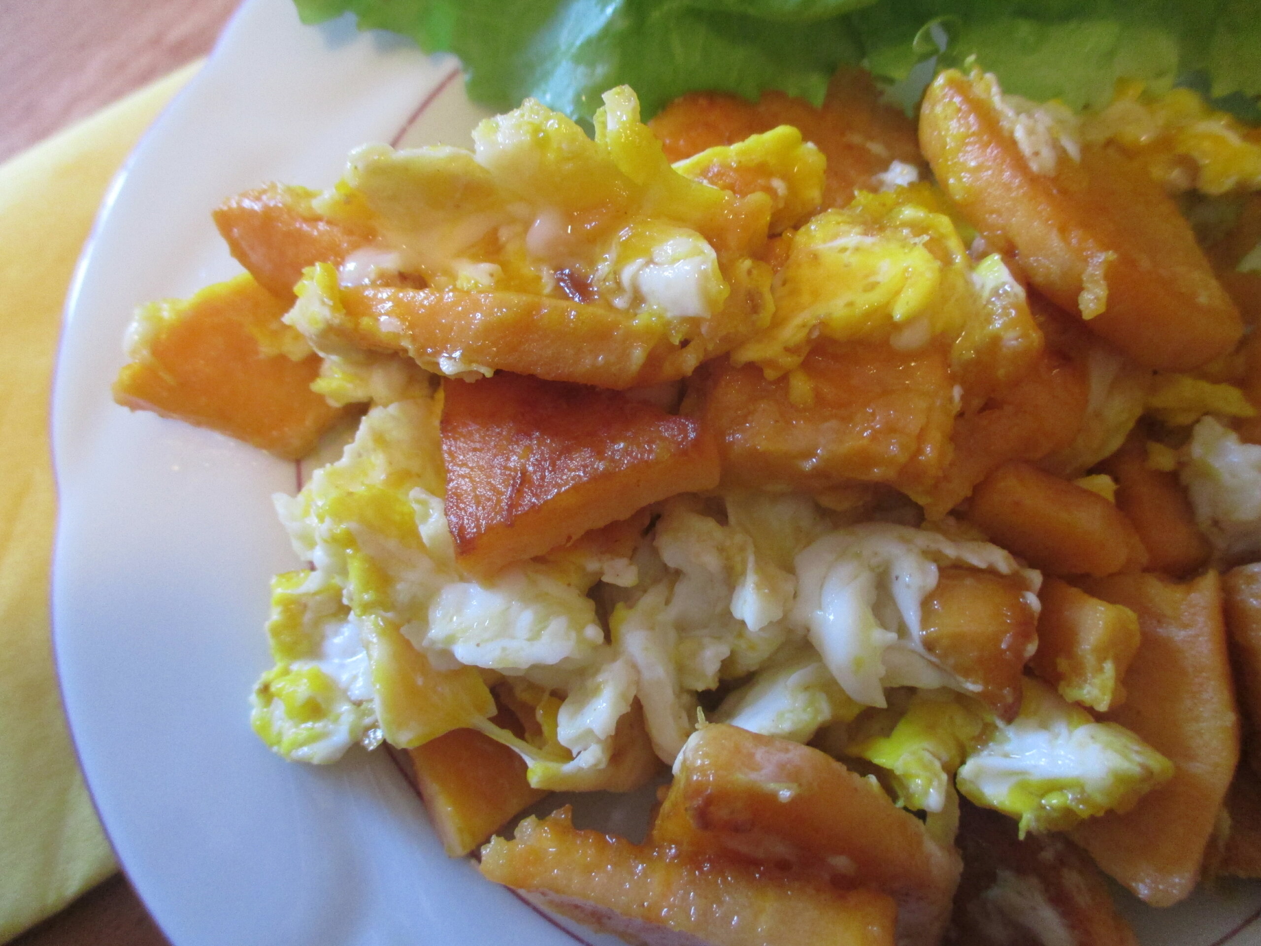 Süßkartoffeln als Bratkartoffeln mit Ei Süßkartoffeln als Bratkartoffeln mit Ei